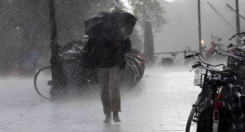 L'Italia nella morsa del maltempo: scatta l'allerta al Centro-Sud e sulle Isole